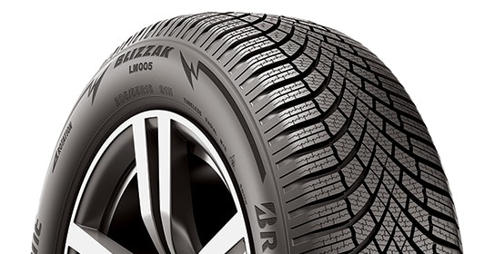 銀座通販5ED140CF6) 送料無料 235/45R18 ブリヂストン ブリザックVRX2 18インチスタッドレスタイヤ4本セット 2017年製 中古